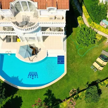 Villa Helin 6 *